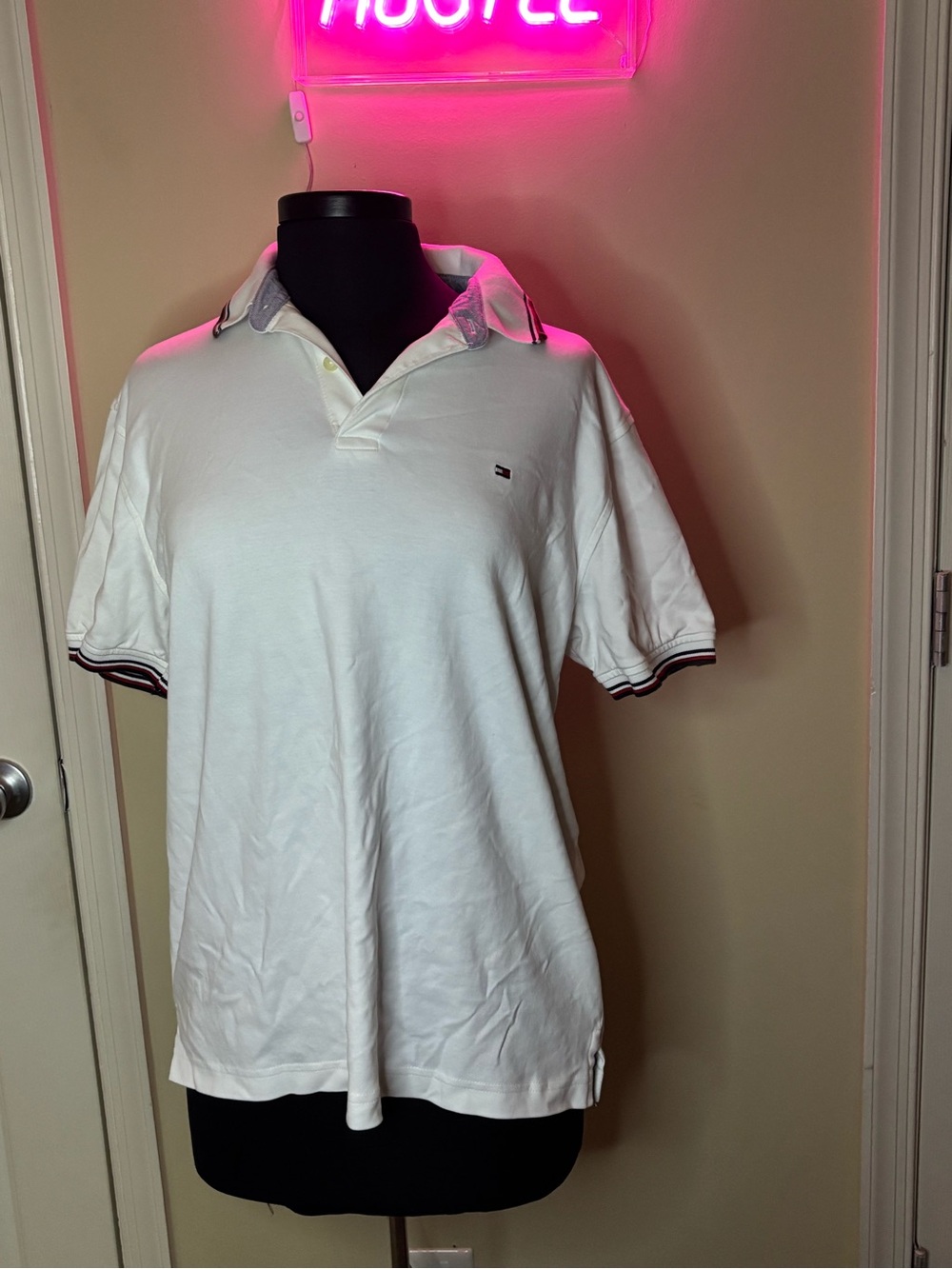 Tommy Hilfiger Polo Shirt Men's  Size L tri-color striped collar and cuffs